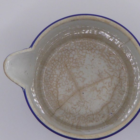 1905 Wedgwood Creamer Dark Blue Jasperware W Issues - See Photos - Picture 7 of 17